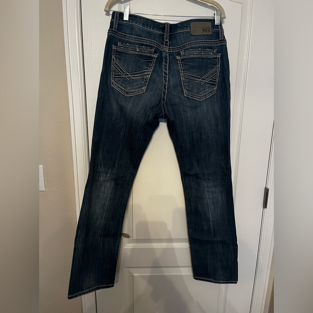 Men’s BKE Jake jeans, straight leg. Size 33R.
